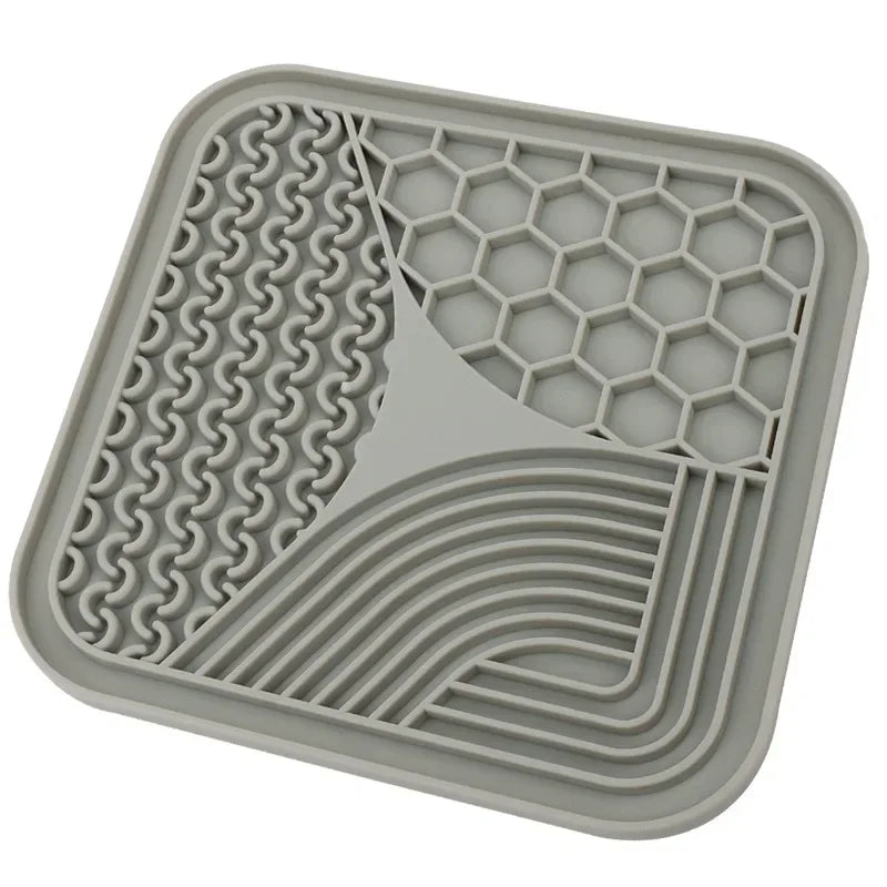 Suction Cup Slow-Lick Pad – Bath & Grooming Distraction Mat