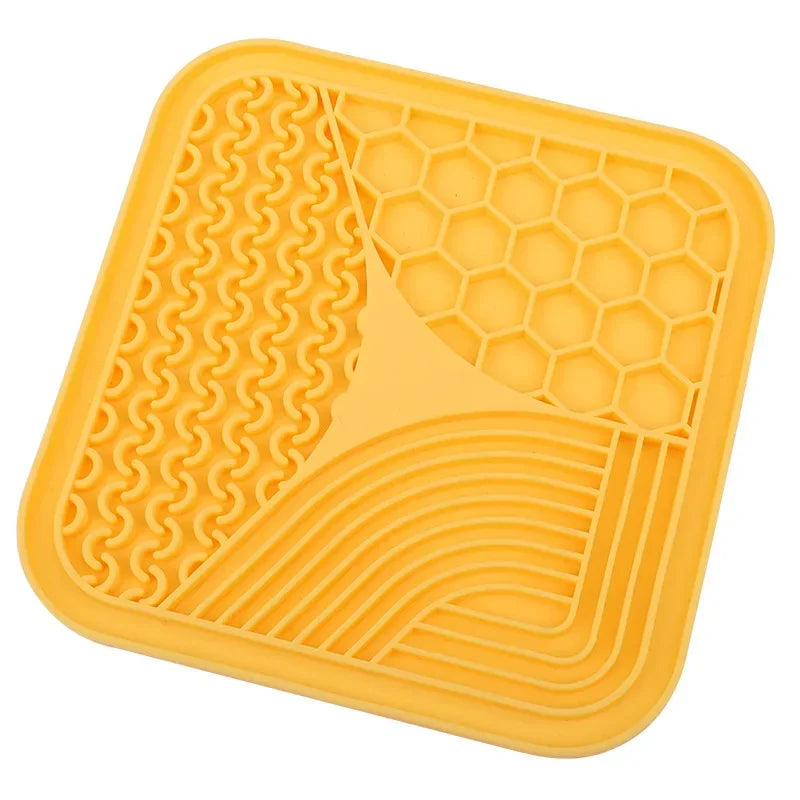 Suction Cup Slow-Lick Pad – Bath & Grooming Distraction Mat